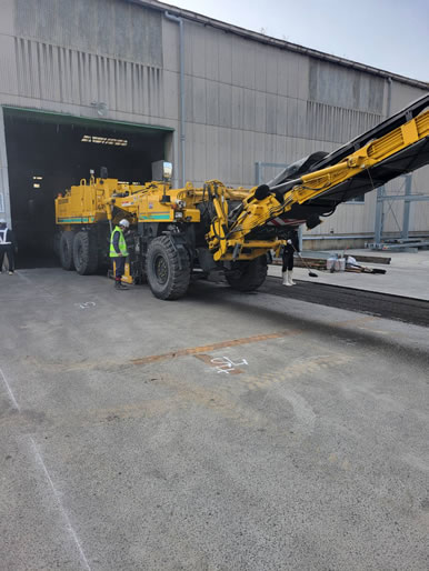 博多港運（2023年11月施工）